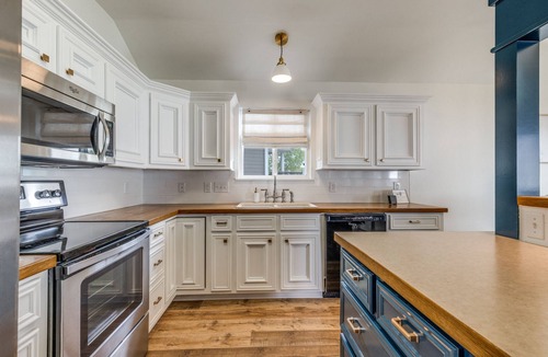 Gun Barrel City House | New Lakefront Home-Private Dock on Open Water in Convenient Location, Cul de sac