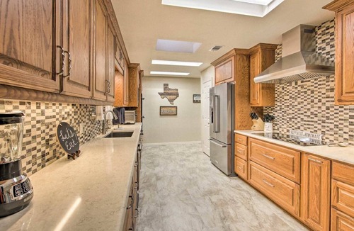 Carolyn Estates House | NEW! Lakeside retreat w/Dock on Cedar Creek Lake