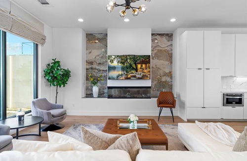 Apache Shores House | NEW! Lakeview Luxe | Pool, Spa + Rooftop in Austin