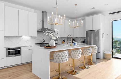 Apache Shores House | NEW! Lakeview Luxe | Pool, Spa + Rooftop in Austin