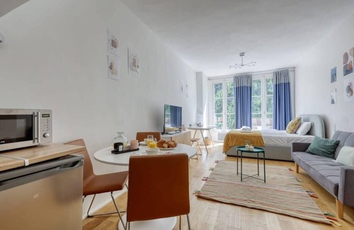 3rd Arrondissement Apartment | New, Large and Cosy Studio - Le Marais - Mid Terms