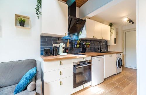 Guingamp Apartment | NEW Le Saphir au coeur de Guingamp Parking