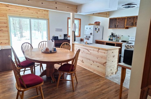Pentwater Cottage | NEW LISTING 15% OFF 5BR Lake Michigan Cottage Private Retreat Family Friendly