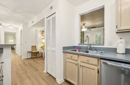 Sawgrass Condo | New Listing: 2/2 Blocks from Beach, Near Mayo