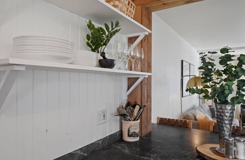 Mountain View District House | *NEW LISTING* Affordable Modern Vacation Home!