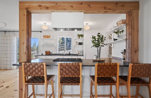 Mountain View District House | *NEW LISTING* Affordable Modern Vacation Home!