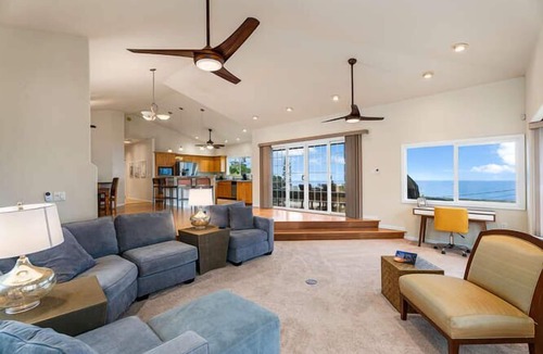 Kealakekua House | NEW LISTING - Authentic Hawaii Experience near shops