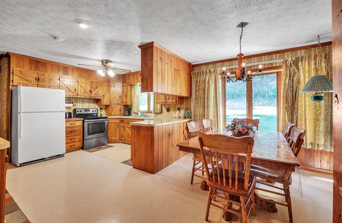 Cabins Cottage | NEW LISTING! Bear Paw Cottage- 12 mins to Seneca Rocks