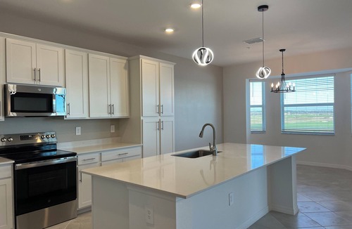 Braden River Condo | New Listing, Brand New Unfurnished 2-br condo in beautiful Calusa Country Club.