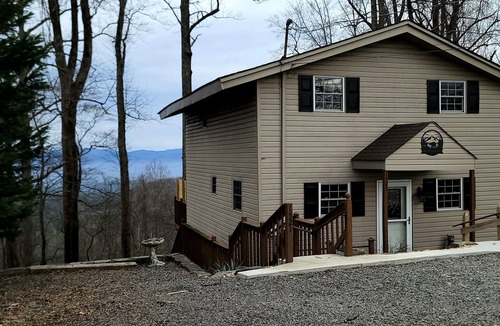 Walnut Mountain Cabin | *New listing* Breathtaking Views!