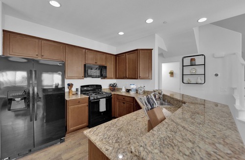 Sunrise Manor House | New Listing Bright Boho Oasis-3 Bdrm Starlink