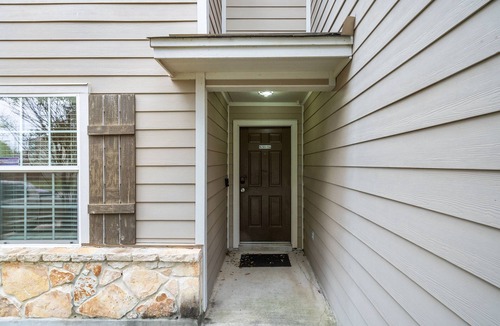 San Antonio House | NEW LISTING! Charming and Spacious 4BR 2.5 BA Hideaway by RedAwning