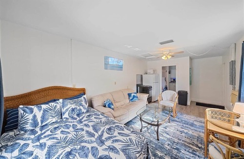 Laurel House | New Listing! Coconut Corner 3 Min From Beach