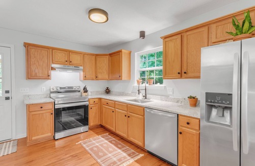 Eastwood House | NEW LISTING- East Nashville Bungalow 2BD/2BA.