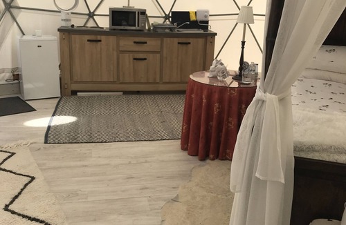 Saint-Sulpice Cabin | NEW LISTING! Luxury Glamping Dome