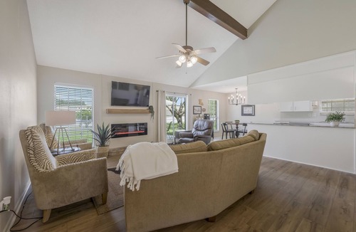 Lafayette House | New Listing! Great location in Lafayette