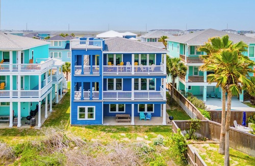 Safe Harbor House | New Listing! Gulf Views.