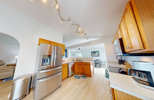 West Melbourne House | New Listing-Heated Pool- Melbourne
