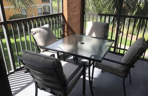 Sarasota Condo | *NEW LISTING* Incredible Lake View!