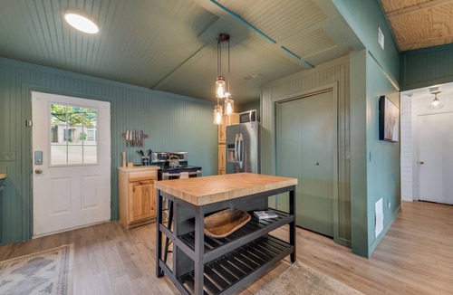 Gun Barrel City House | NEW listing Lake retreat. Sunset views, Turf, Fire Pit, & Cedar Party Pavilion.