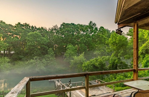 Pangburn Cabin | New Listing! Little Red Riverfront Cabin with Boat Dock!