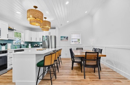 Tranquil Harbour House | New Listing Lux Beach House Dog Friendly
