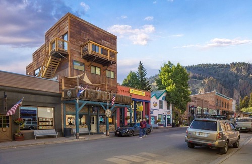 Creede Condo | New Listing! Luxury Uptown Loft Apartment/Panoramic Views/Downtown Creede