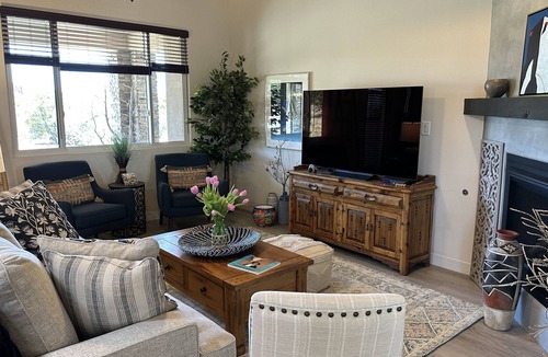 Santa Fe House | NEW LISTING: Modern Adobe styled sanctuary 10 minutes from downtown Santa Fe