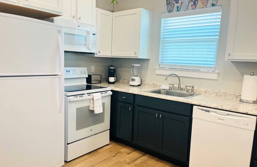 Fulton Cottage | New Listing! Oasis Bungalow