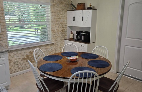 Dunnellon House | New listing Pet friendly home with Rainbow River access via private comm. park