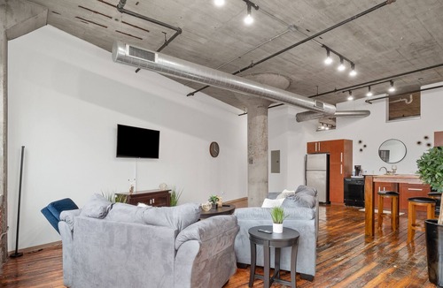 Downtown St. Louis Apartment | New Listing Relaxation in the City
