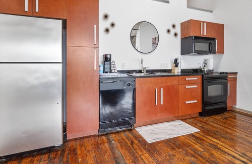 Downtown St. Louis Apartment | New Listing Relaxation in the City