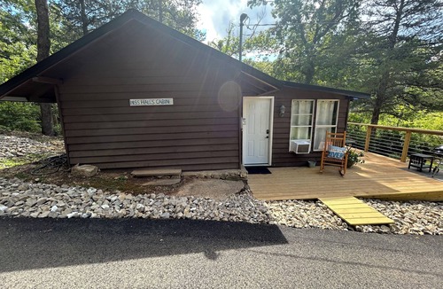 Hardy Cabin | NEW LISTING:Spring River:Creek Cabin, Private Footage on South Fork Spring River