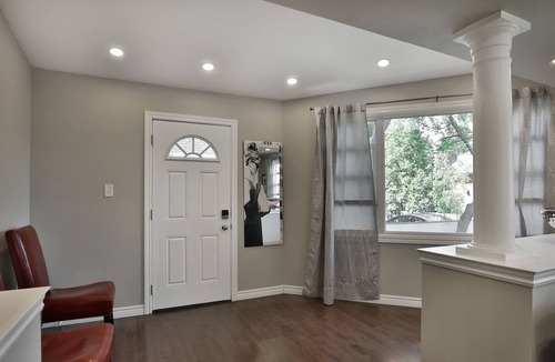 Hamilton House | New Listing .....Sun Rise Home , Unlimited High Speed Internet And Much More!