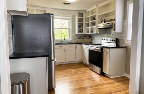 Nashville Cottage | New Listing! The Playhouse With Spa Games & More