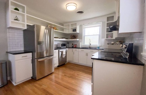 Nashville Cottage | New Listing! The Playhouse With Spa Games & More