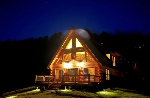 Talking Rock Cabin | *NEW LISTING* The Summit Getaway