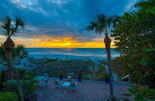 Independence Square Condo | New Listing Beautiful Views of the Beach & Intercoastal Waters! Top floor Unit!