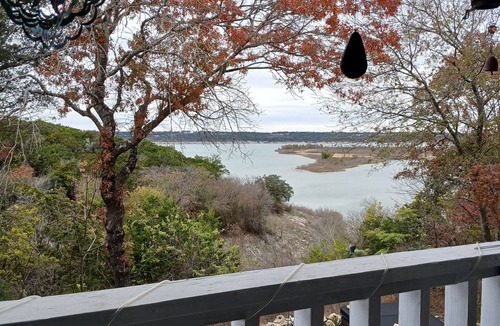 Temple House | New Listing with lake view, great outdoor space and special rates for 2025