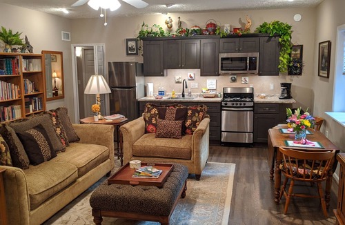 Hendersonville Resort | NEW LISTING! ♥ Your home for a relaxing Mountain Get Away or exploring the area.