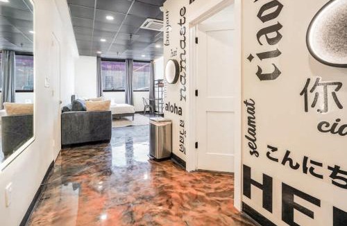 North Oakland Apartment | New Loft 3 min to CMU Pitt Sleeps 4