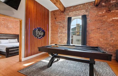 Wholesale District House | New Loft Near Convention Center