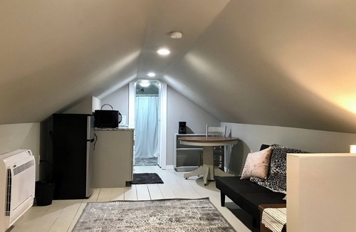 Central Oklahoma City Apartment | New & Lovely Attic Loft in Beautiful Neighborhood