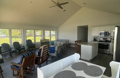 Sandy Creek House | New Low Price, On Water, Golfing & Fishing, Amazing Sunsets, Sleeps 7