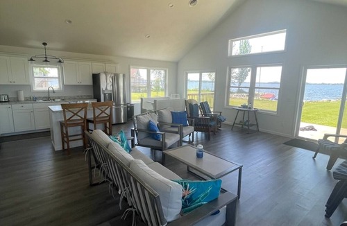 Sandy Creek House | New Low Price, On Water, Golfing & Fishing, Amazing Sunsets, Sleeps 7