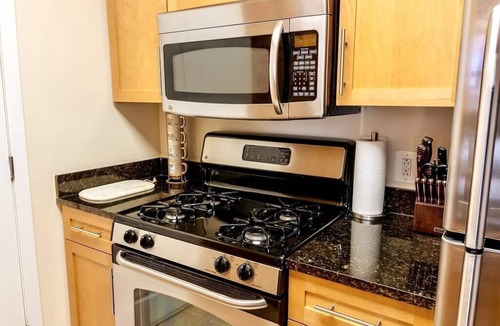 Aurora Highlands Apartment | NEW! Lux DMV-WiFi-Cozy Suite-DC Airport