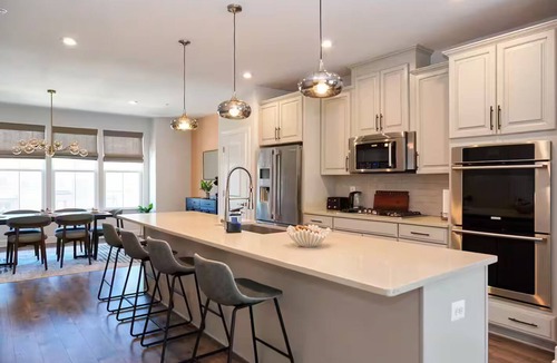Largo House | New LUX home close to DC+metro