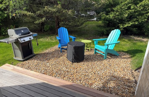 Oak Bluffs Apartment | NEW Luxe suite with outdoor shower & firepit - walk to town!
