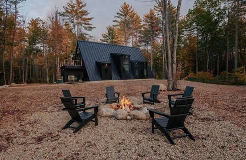Bethel House | *NEW* Luxury A-Frame by Sunday River w/hot tub