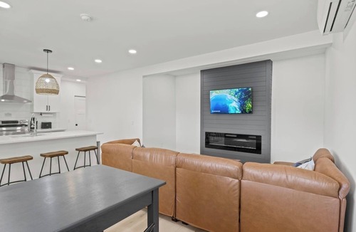 Sodus Point Apartment | NEW Luxury Apartment | Sodus Point | King Bed